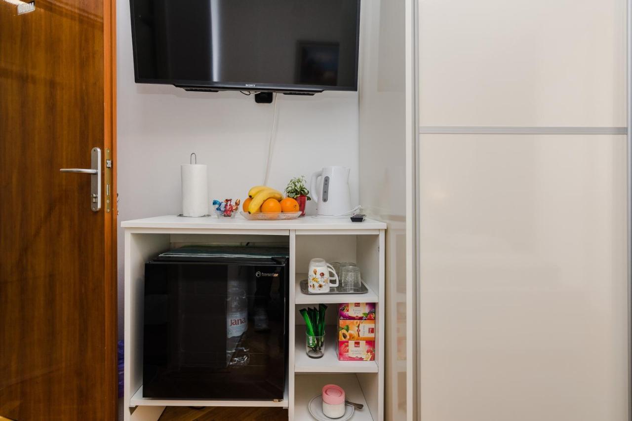 Neva Room With Private Bathroom ザダル エクステリア 写真