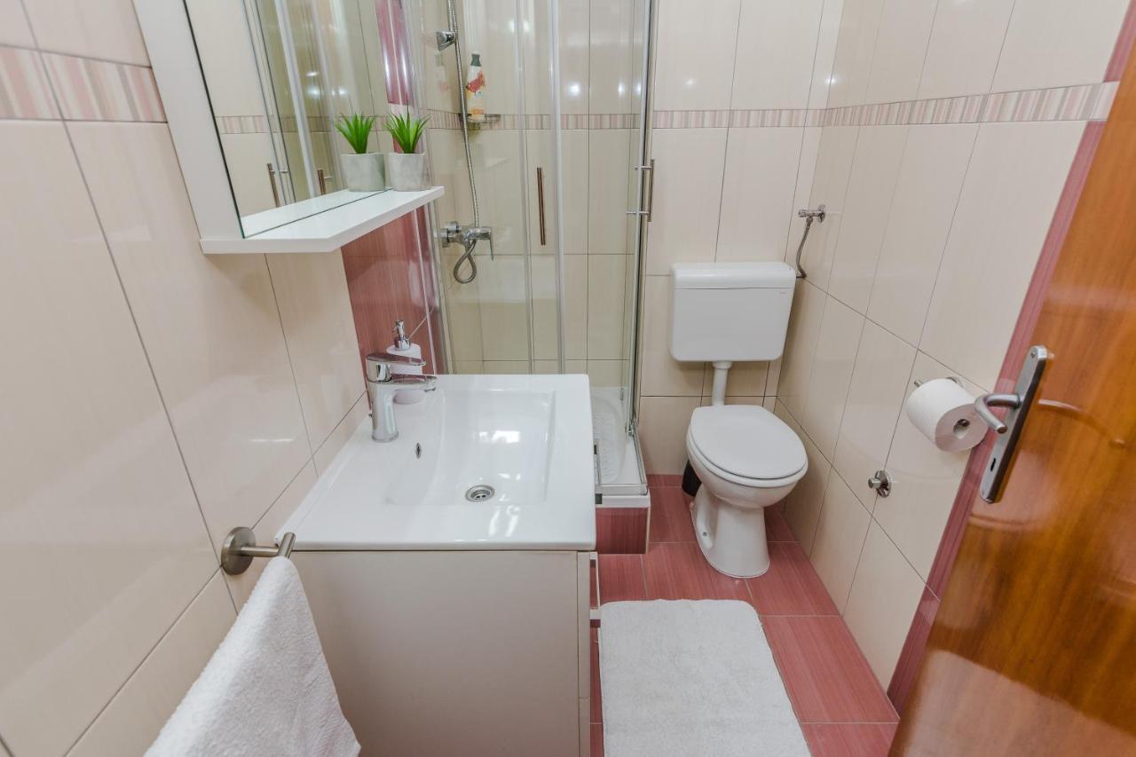 Neva Room With Private Bathroom ザダル エクステリア 写真